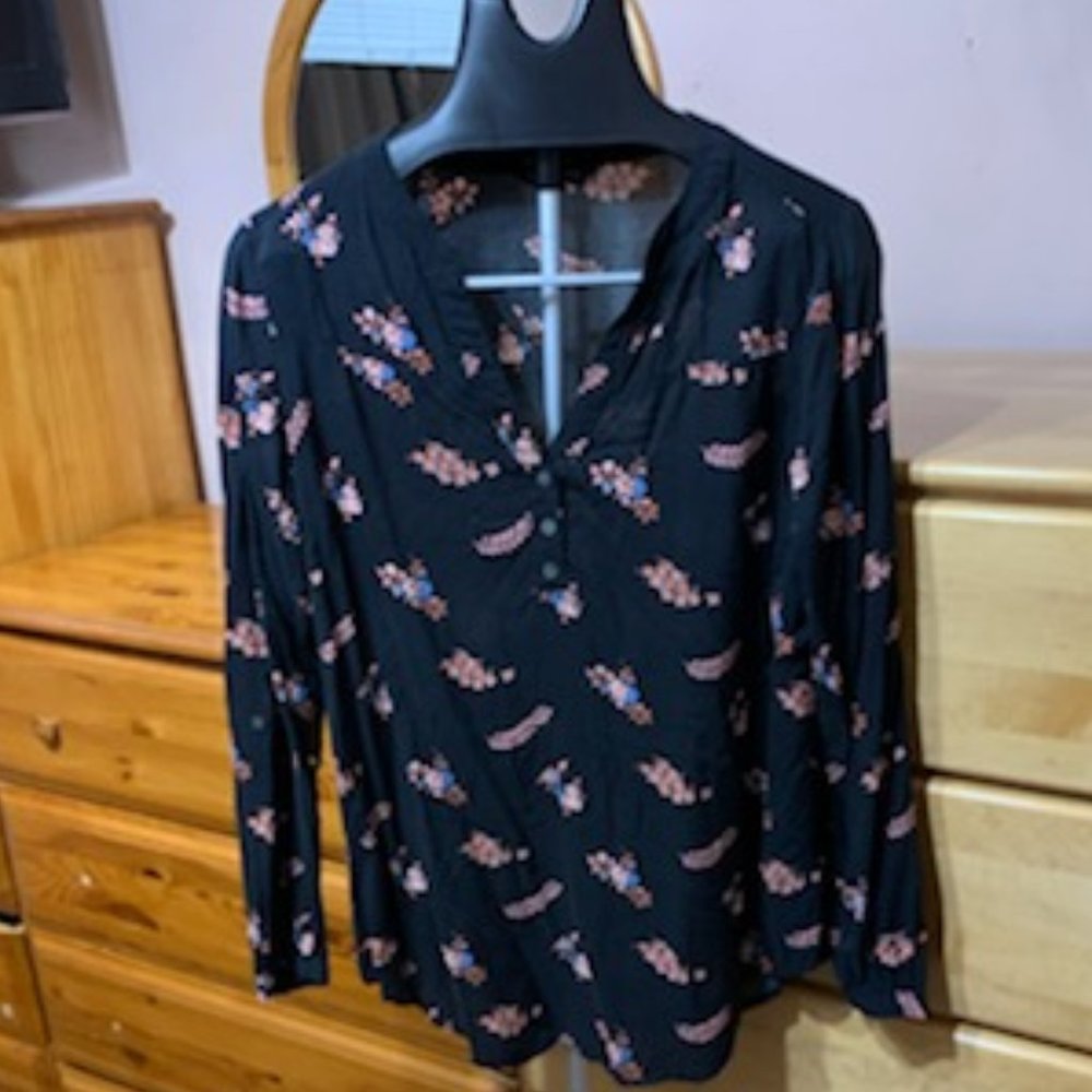 Express long sleeve floral blouse